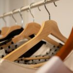 Jak zbudować podstawową garderobę kapsułową